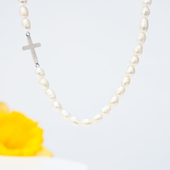 Faithful Pearl Necklace in Silver