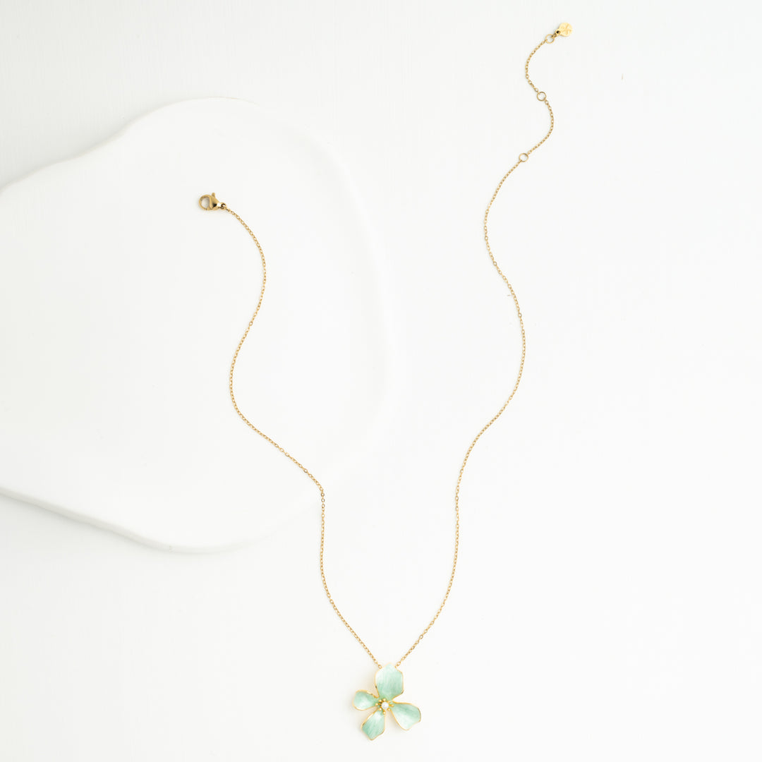 Hope in Bloom Necklace in Mint